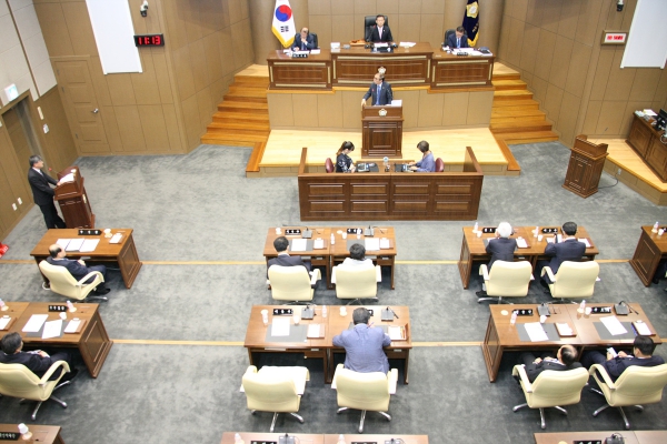 제215회 서울특별시 마포구의회 임시회 제2차 본회의 - 15