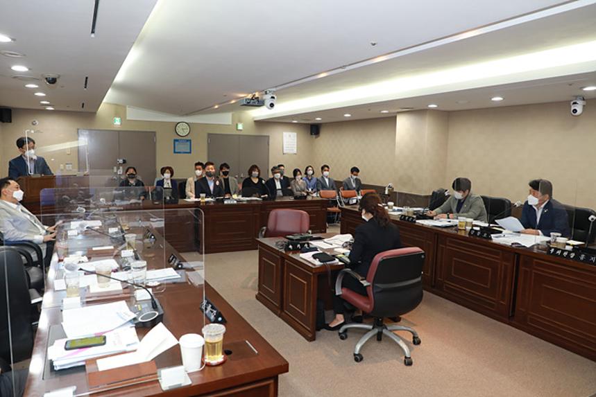 제258회 서울특별시 마포구의회 제1차정례회 제1~4차 행정건설위원회 및 행정사무감사 - 6