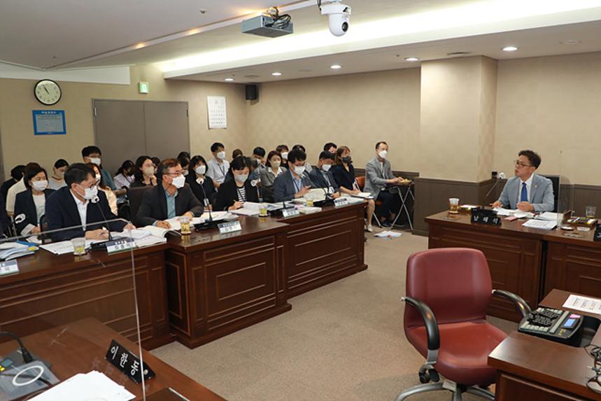 제258회 서울특별시 마포구의회 제1차정례회 제1~4차 행정건설위원회 및 행정사무감사 - 5