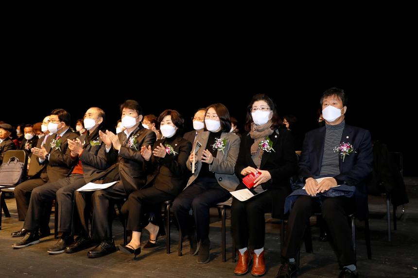 일성여자중고등학교 졸업장 수여식