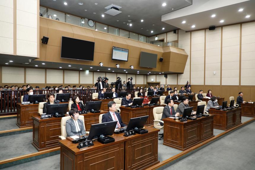 제2차 본회의 - 제261회 마포구의회 임시회 - 1