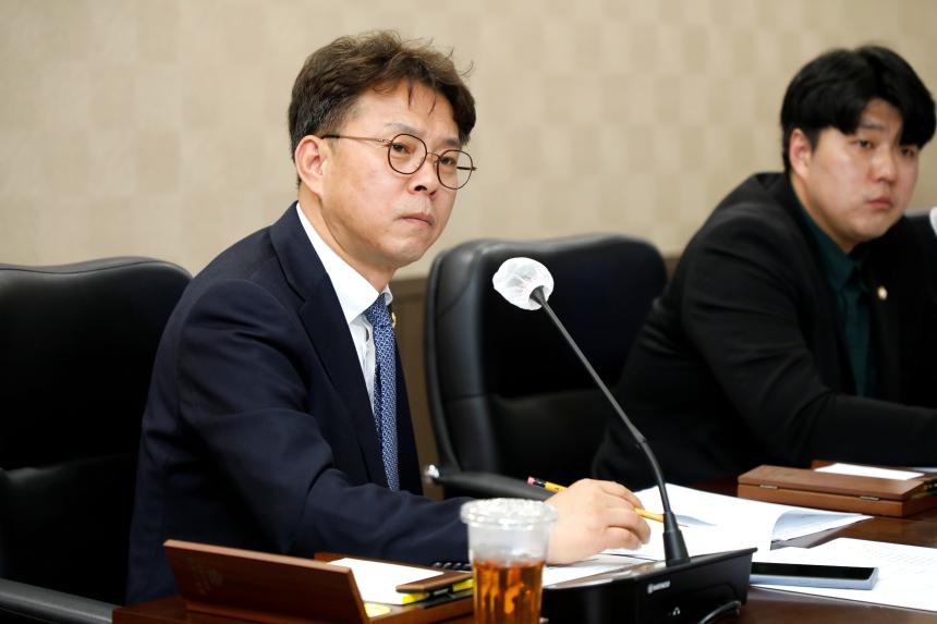 행정건설위원회-제261회 마포구의회 임시회 - 1