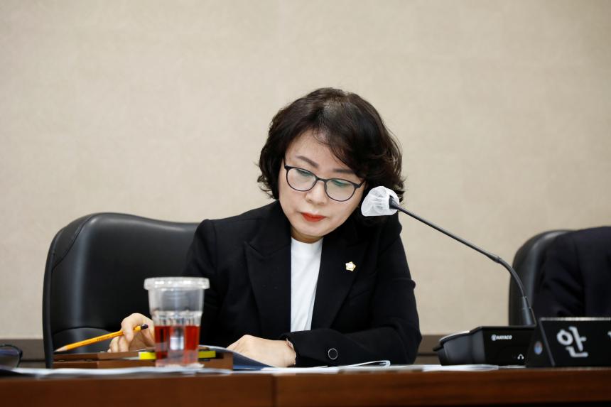 행정건설위원회-제261회 마포구의회 임시회 - 3