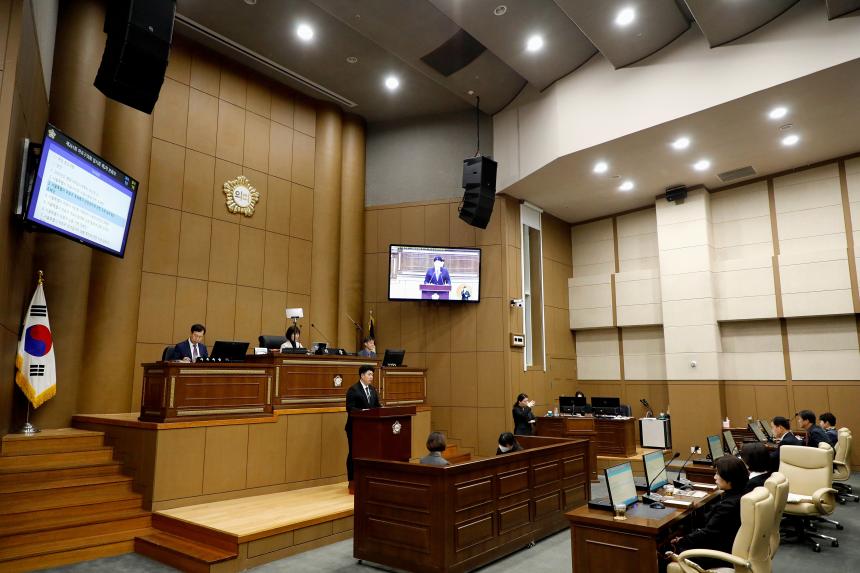 제3차 본회의&lpar;폐회&rpar; - 제261회 마포구의회 임시회 - 1