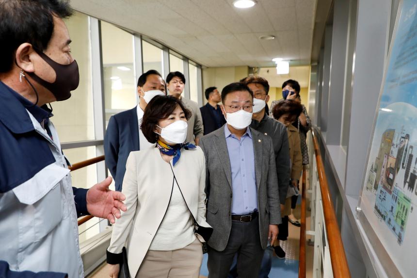 행정건설위원회 현장방문-마포자원회수시설, 상암수소충전소 - 4