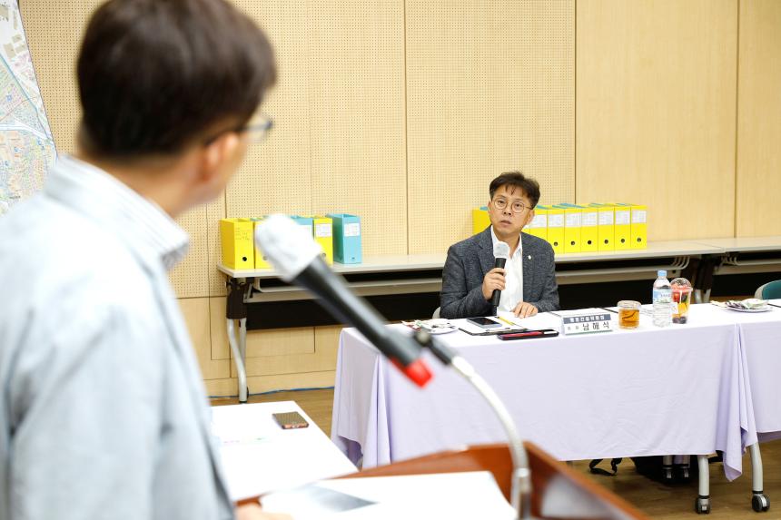 행정건설위원회 -신수동 주민센터 2023년도 행정사무감사 - 5