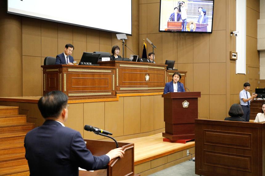 제2차 본회의 &lpar;1&rpar; - 제262회 제1차 정례회 - 4