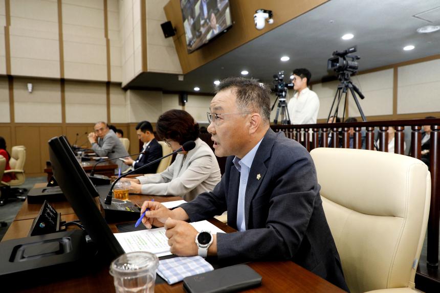 제3차 본회의 - 제262회 제1차 정례회 - 3