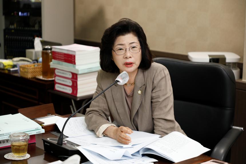 제262회 마포구의회 제1차 정례회 복지도시위원회 회의 모습 - 2