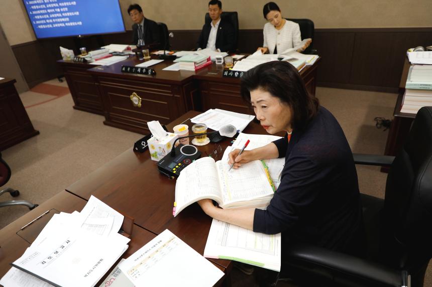 제262회 마포구의회 제1차 정례회 복지도시위원회 회의 모습 - 8