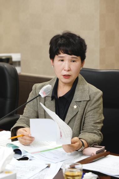 제262회 마포구의회 제1차 정례회 복지도시위원회 회의 모습 - 3