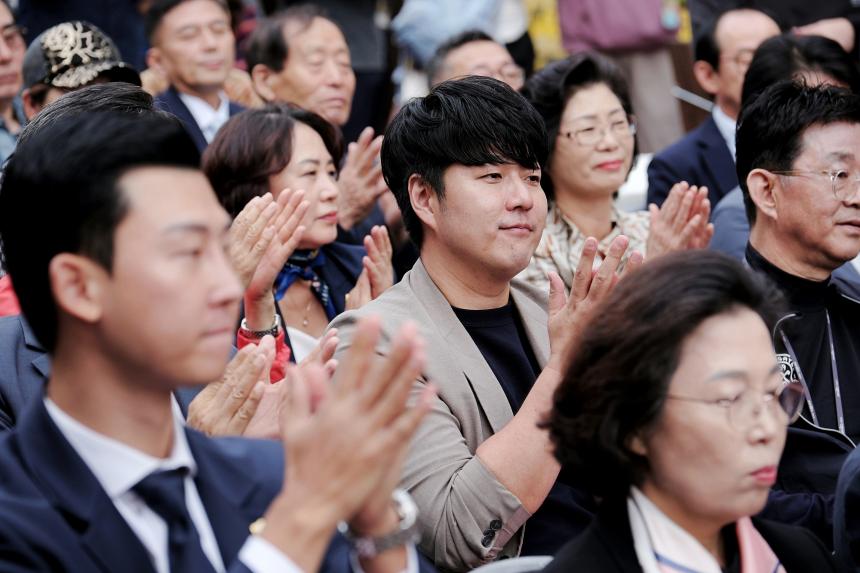 레드로드 핫포차 제막식 - 1