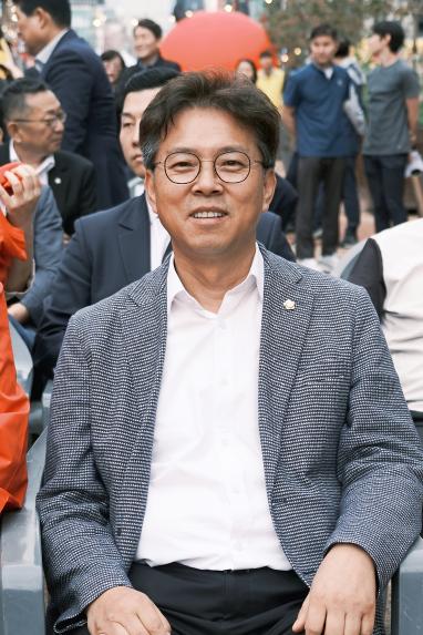 레드로드 핫포차 제막식