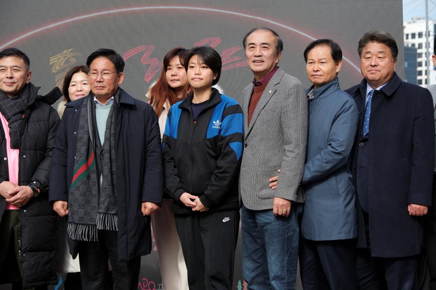 홍대 레드로드 춤추게하라 개막식 - 6