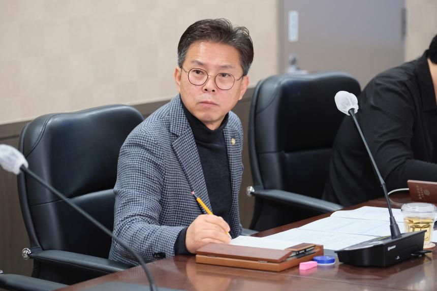 제265회 제2차 정례회&lpar;폐회중&rpar; 제4차 마포구 신규 쓰레기소각장 건립 반대 특별위원회 회의 - 1