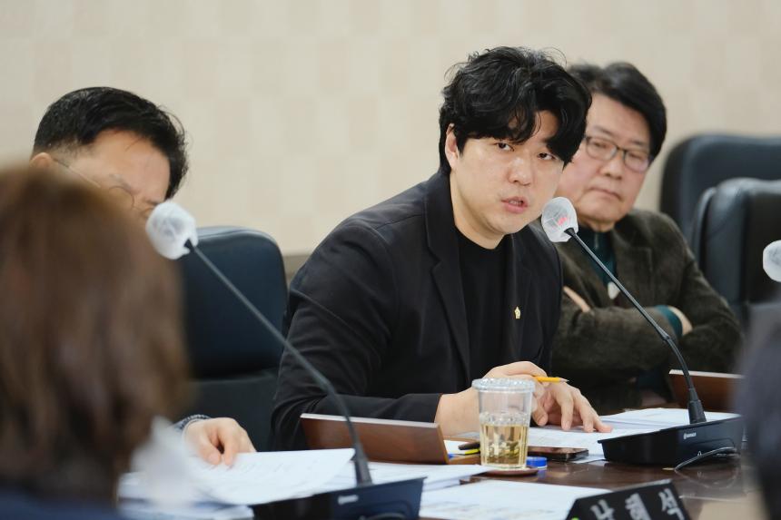 제266회 마포구의회 임시회 행정건설위원회 회의 - 2