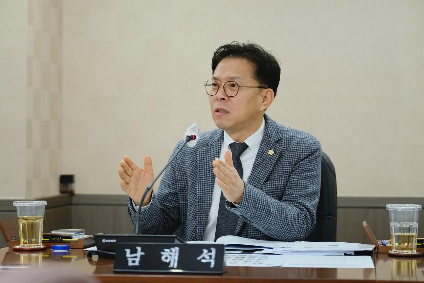 제266회 마포구의회 임시회 행정건설위원회 회의 - 2