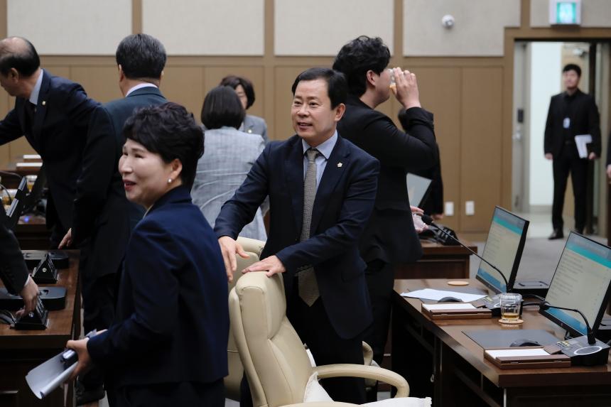 제2차 본회의 - 제267회 마포구의회 임시회 - 2