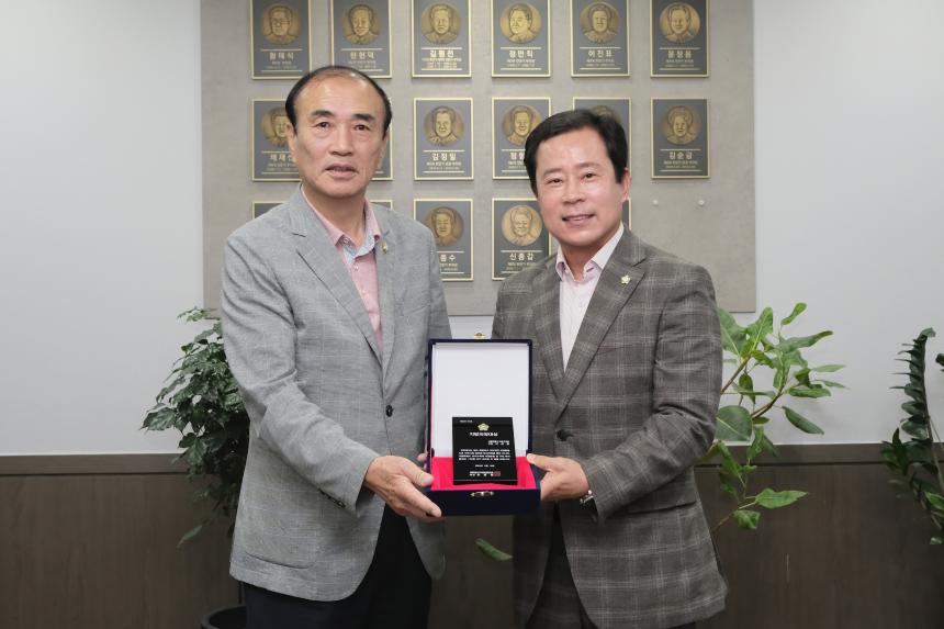 지방의정대상 - 1