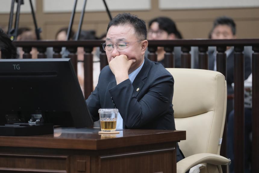 제2차 본회의 - 제268회 제1차 정례회 - 1