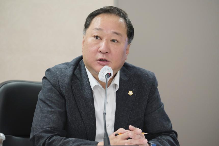 의회운영위원회 행정사무감사 - 제268회 제1차 정례회  - 3