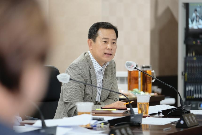 행정건설위원회 제1차~3차 - 제270회 마포구의회 임시회 - 1