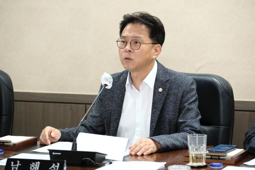 행정건설위원회 제1차~3차 - 제270회 마포구의회 임시회 - 2