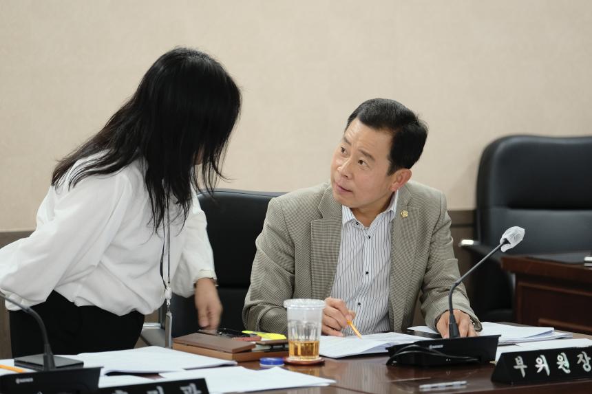 행정건설위원회 제1차~3차 - 제270회 마포구의회 임시회 - 4