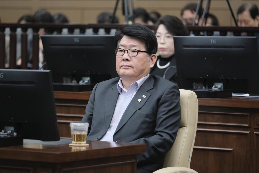 제1차 본회의 - 제272회 제2차 정례회 - 1