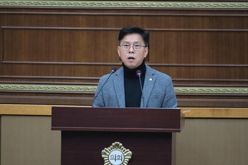 제1차 본회의 - 제272회 제2차 정례회 - 1