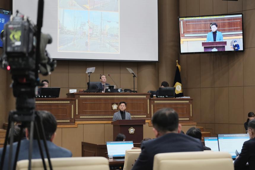 제1차 본회의 - 제272회 제2차 정례회 - 5