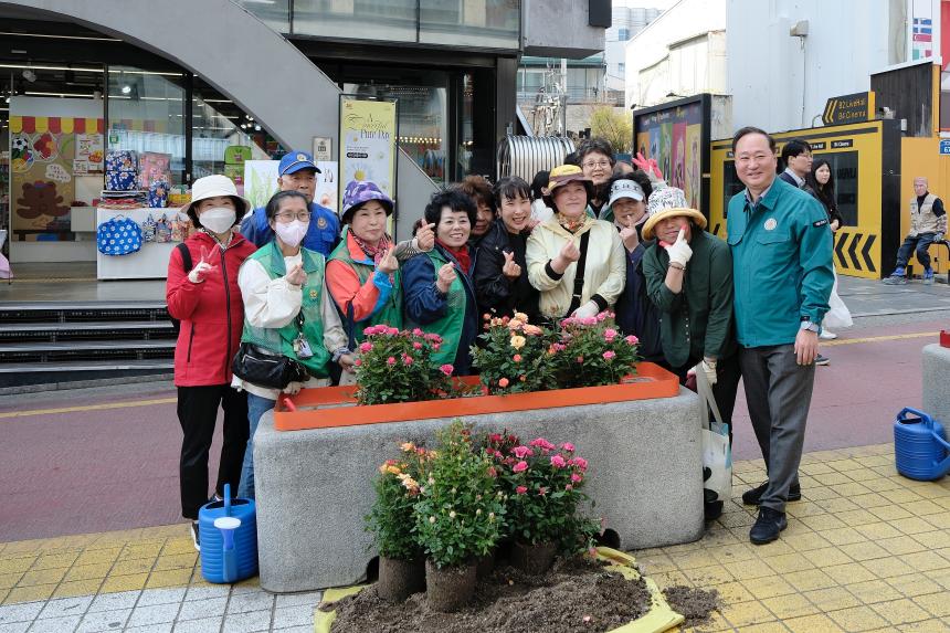 제80회 식목일 기념 나무심기 행사 - 6