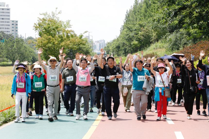 제1회 마포 월드컵천 황금보리 축제 걷기대회 - 5