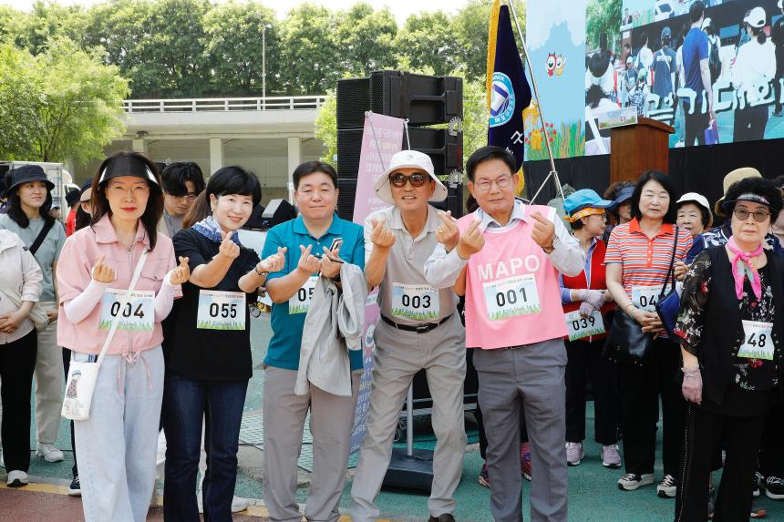제1회 마포 월드컵천 황금보리 축제 걷기대회 - 7