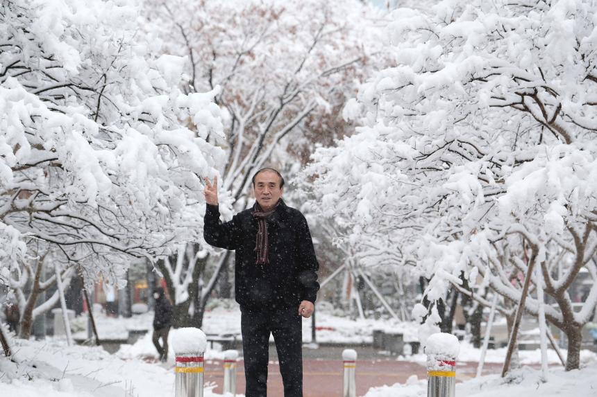 눈 온 날-백남환 의장님 - 2