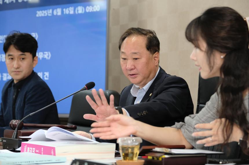 제1차 의회운영위원회 회의-제276회 제1차 정례회 - 4