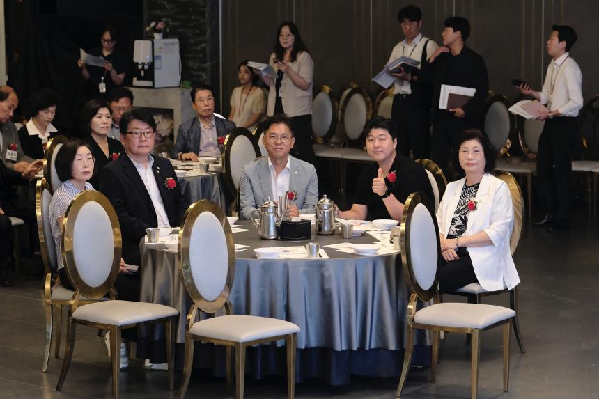 광복 80주년 기념 마포 독립유공자 가족 위문행사 - 10