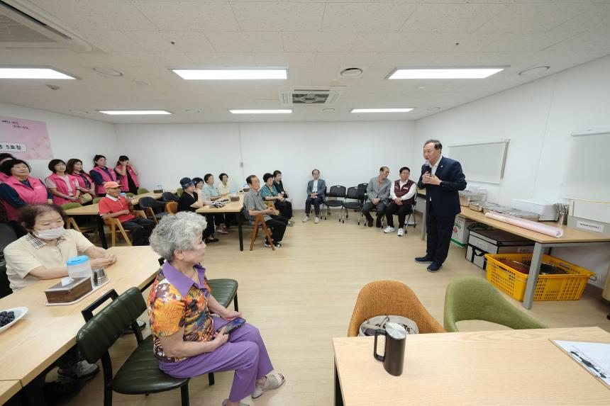 효도밥상 급식소 개소식&lpar;합정동 5호점, 서강동 7호점&rpar; 및 당인실뿌리복지센터 개관식  - 4