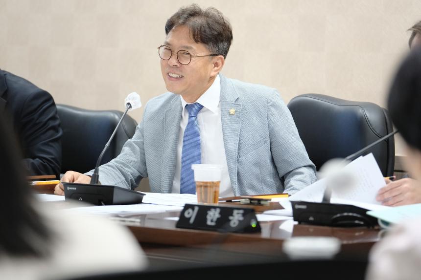 행정건설위원회 회의-제278회 임시회 - 3