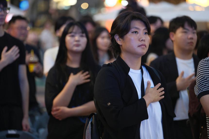 2025 홍대 레드로드 ART 야시장 - 1