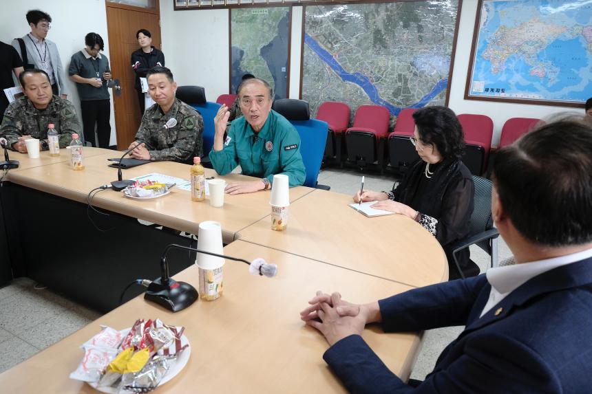 2025년 추석명절 마포구의회 제3537부대 방문 - 15