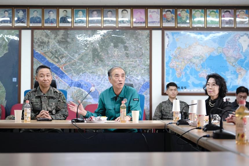 2025년 추석명절 마포구의회 제3537부대 방문 - 17