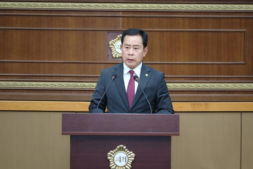 제1차 본회의-제279회 임시회 - 12