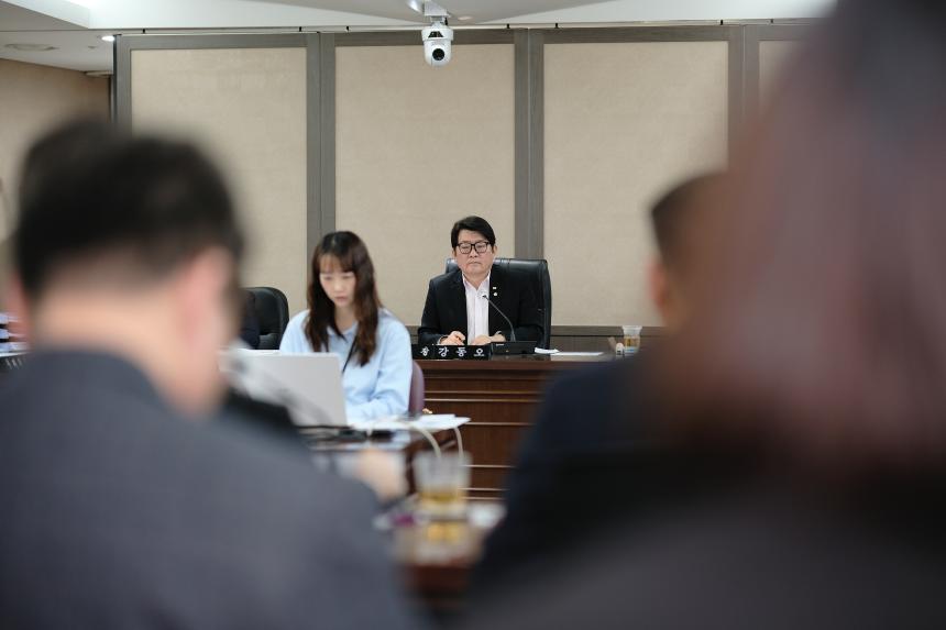 행정건설위원회-제281회 마포구의회 임시회 - 12