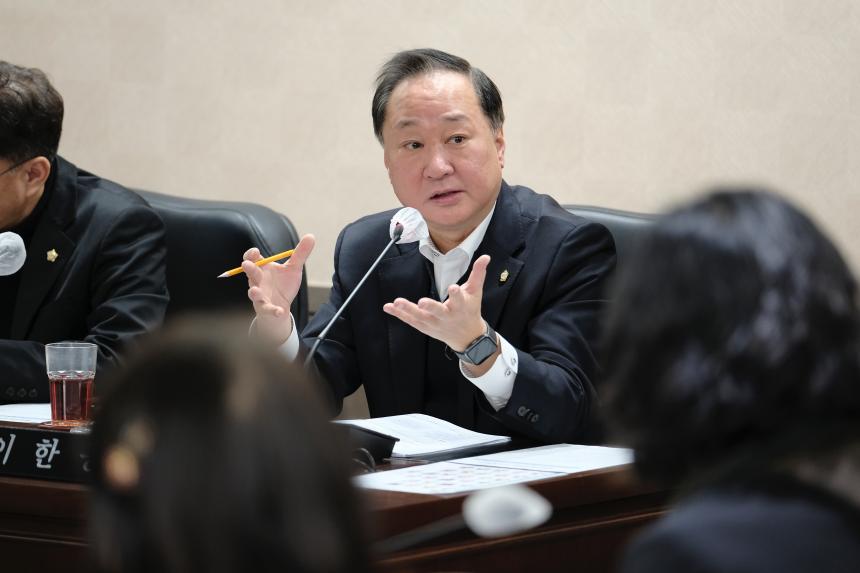 행정건설위원회-제281회 마포구의회 임시회 - 7