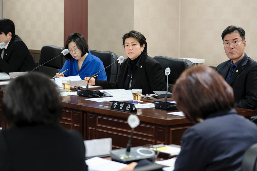 복지도시위원회-281회 마포구의회 임시회 - 4