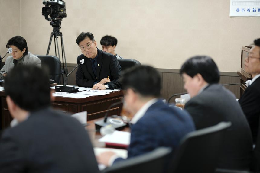 복지도시위원회-281회 마포구의회 임시회 - 7