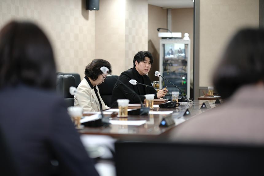 예산결산특별위원회-제281회 마포구의회 임시회 - 4