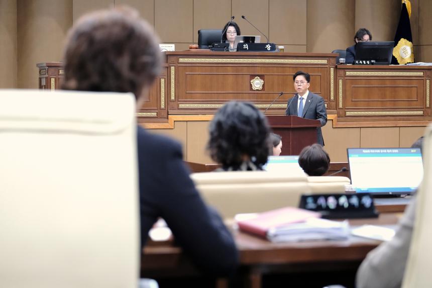 제2차 본회의-제282회 마포구의회 임시회 - 12