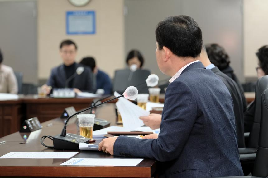 행정건설위원회&lpar;제1차~2차&rpar; -제282회 마포구의회 임시회 - 3